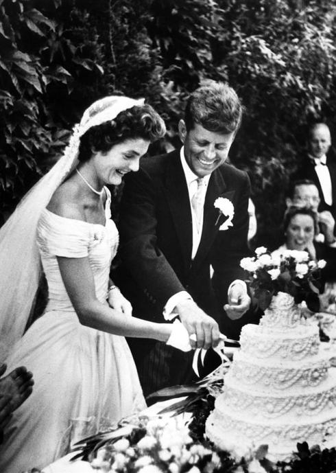 Resultado de imagem para JACKIE KENNEDY quando conheceu John F. Kennedy em 1952