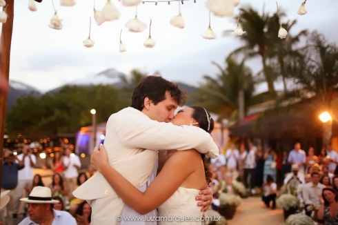 Casamento-na-praia-vila-das-velas-ilhabela-fotografa-de-casamento-thayane-e-diego15